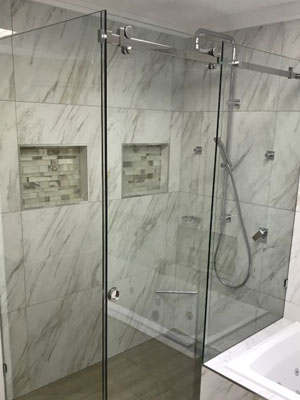 sliding frameless shower screen
